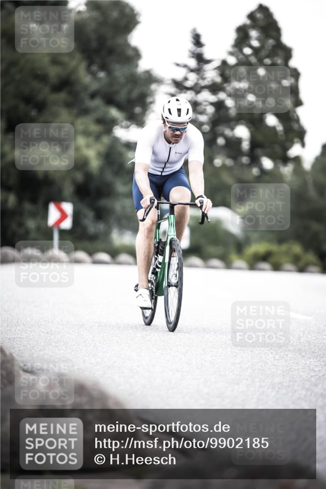 21.06.2026 - 29. Vierlanden-Triathlon H.Heesch http://msf.ph/oto/9902185 21.06.2026 09:46:27 Radfahren 58, 164 meine-sportfotos.de