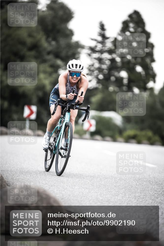 21.06.2026 - 29. Vierlanden-Triathlon H.Heesch http://msf.ph/oto/9902190 21.06.2026 09:46:53 Radfahren 140, 240, 241 meine-sportfotos.de