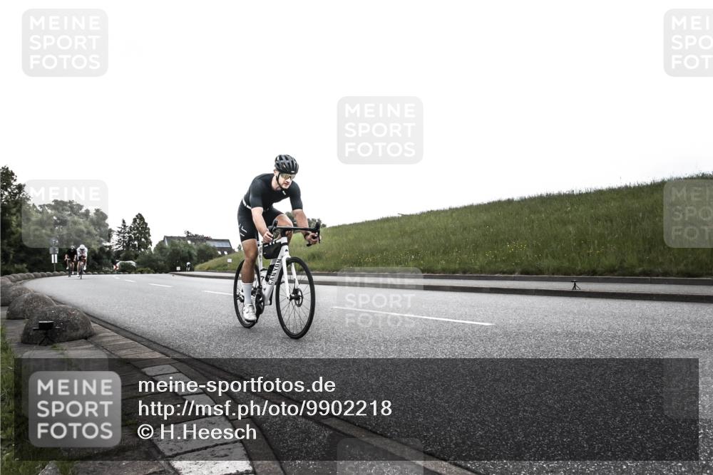 21.06.2026 - 29. Vierlanden-Triathlon H.Heesch http://msf.ph/oto/9902218 21.06.2026 09:37:46 Radfahren 5, 30, 69, 195 meine-sportfotos.de