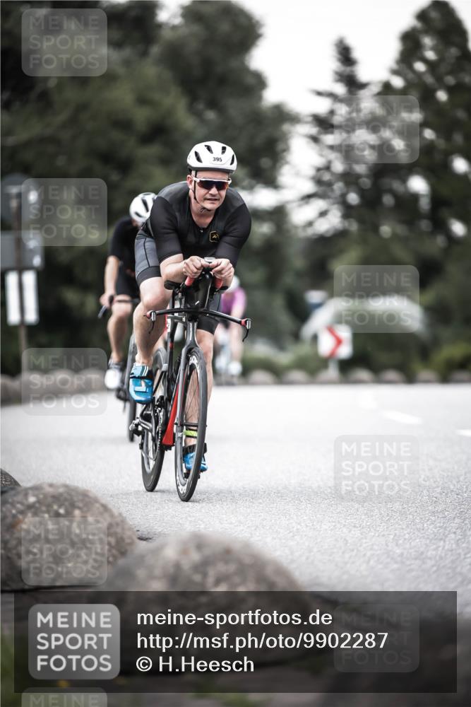 21.06.2026 - 29. Vierlanden-Triathlon H.Heesch http://msf.ph/oto/9902287 21.06.2026 10:13:20 Radfahren 9, 26, 60, 90, 126, 276, 395, 431 meine-sportfotos.de