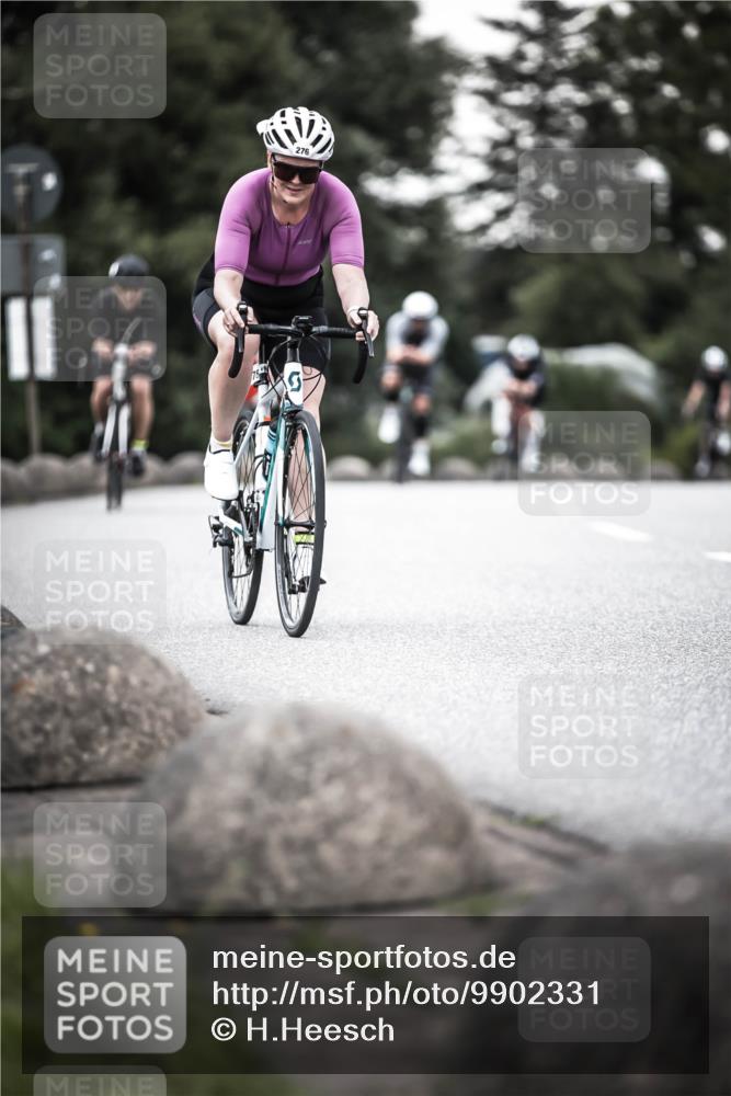 21.06.2026 - 29. Vierlanden-Triathlon H.Heesch http://msf.ph/oto/9902331 21.06.2026 10:13:25 Radfahren 9, 26, 75, 90, 236, 276 meine-sportfotos.de