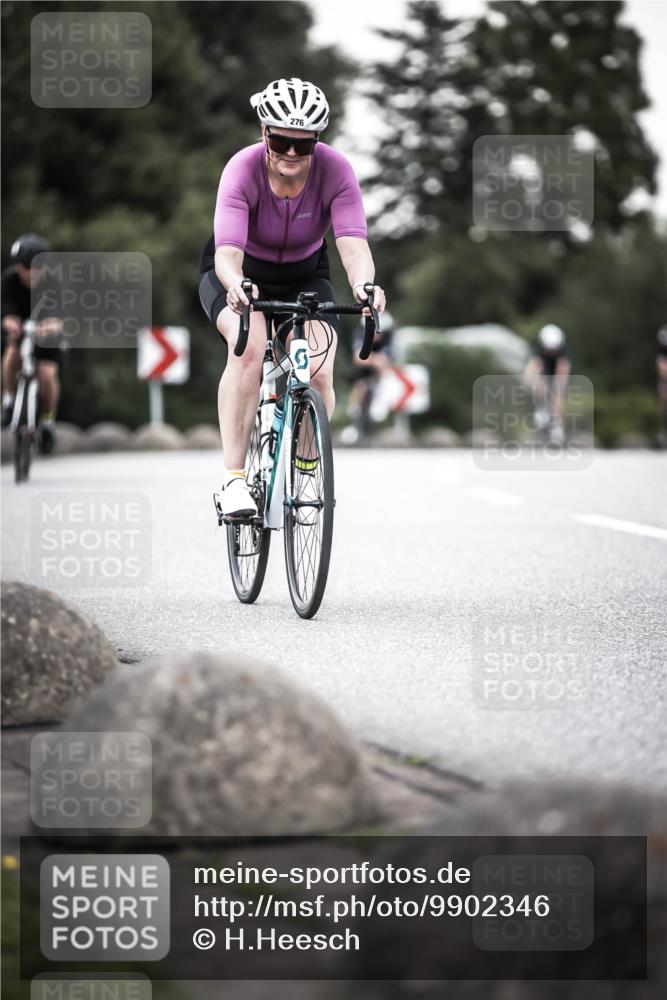 21.06.2026 - 29. Vierlanden-Triathlon H.Heesch http://msf.ph/oto/9902346 21.06.2026 10:13:25 Radfahren 9, 26, 75, 90, 236, 276 meine-sportfotos.de