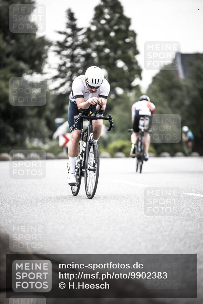 21.06.2026 - 29. Vierlanden-Triathlon H.Heesch http://msf.ph/oto/9902383 21.06.2026 09:53:33 Radfahren 51, 74, 79, 183, 219, 268, 302 meine-sportfotos.de