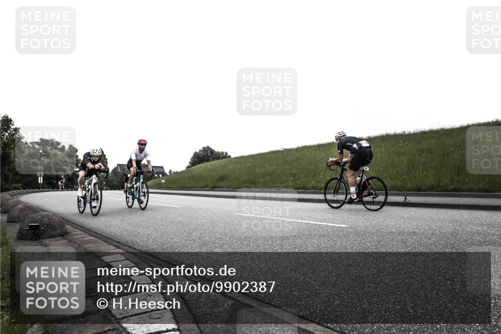 21.06.2026 - 29. Vierlanden-Triathlon H.Heesch http://msf.ph/oto/9902387 21.06.2026 09:43:51 Radfahren 23, 32, 33, 101, 211, 216 meine-sportfotos.de