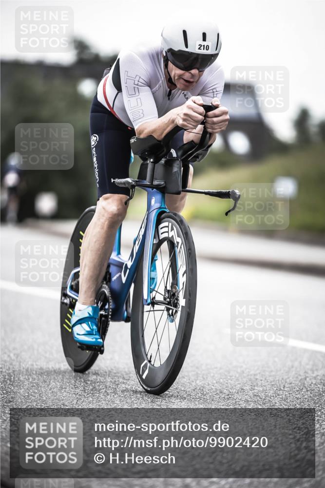 21.06.2026 - 29. Vierlanden-Triathlon H.Heesch http://msf.ph/oto/9902420 21.06.2026 09:53:45 Radfahren 72, 78, 91, 106, 112, 210, 266, 284 meine-sportfotos.de
