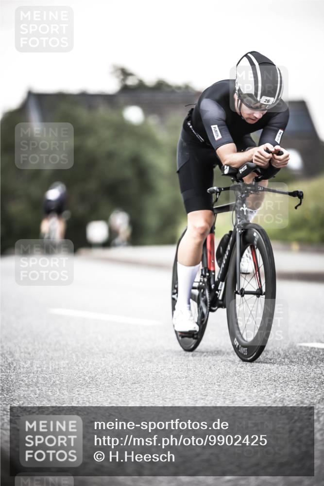 21.06.2026 - 29. Vierlanden-Triathlon H.Heesch http://msf.ph/oto/9902425 21.06.2026 10:13:29 Radfahren 9, 26, 75, 90, 236, 276 meine-sportfotos.de