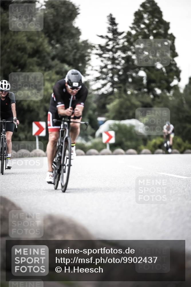 21.06.2026 - 29. Vierlanden-Triathlon H.Heesch http://msf.ph/oto/9902437 21.06.2026 10:13:31 Radfahren 26, 44, 75, 90, 236 meine-sportfotos.de