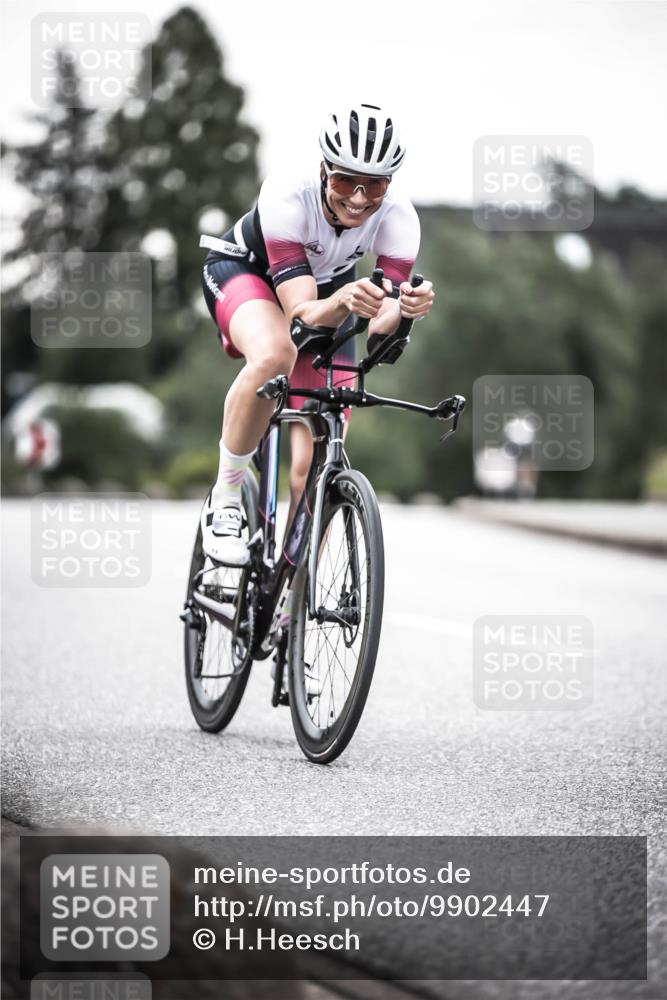 21.06.2026 - 29. Vierlanden-Triathlon H.Heesch http://msf.ph/oto/9902447 21.06.2026 09:54:33 Radfahren 4, 99, 141, 186, 226 meine-sportfotos.de