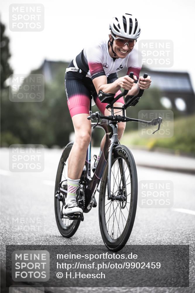 21.06.2026 - 29. Vierlanden-Triathlon H.Heesch http://msf.ph/oto/9902459 21.06.2026 09:54:33 Radfahren 4, 99, 141, 186, 226 meine-sportfotos.de