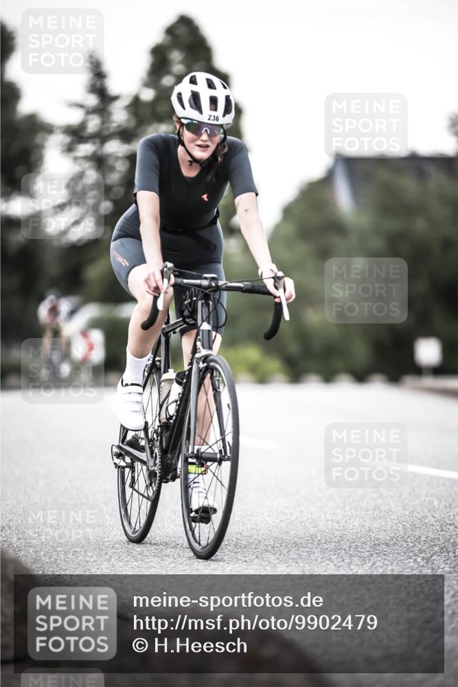 21.06.2026 - 29. Vierlanden-Triathlon H.Heesch http://msf.ph/oto/9902479 21.06.2026 10:13:33 Radfahren 44, 75, 236 meine-sportfotos.de