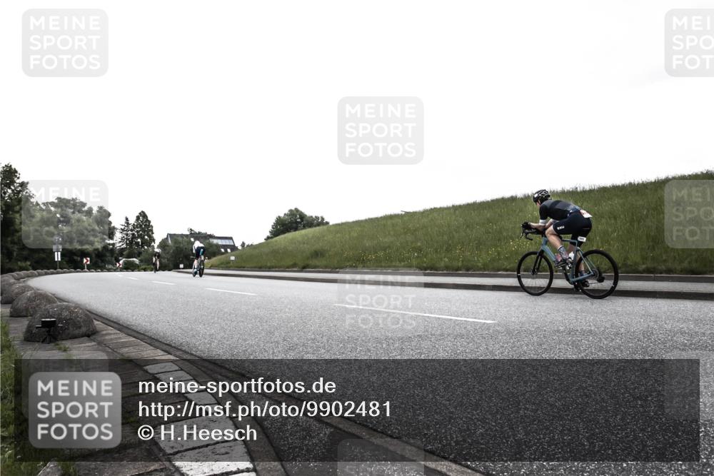 21.06.2026 - 29. Vierlanden-Triathlon H.Heesch http://msf.ph/oto/9902481 21.06.2026 09:46:10 Radfahren 293 meine-sportfotos.de