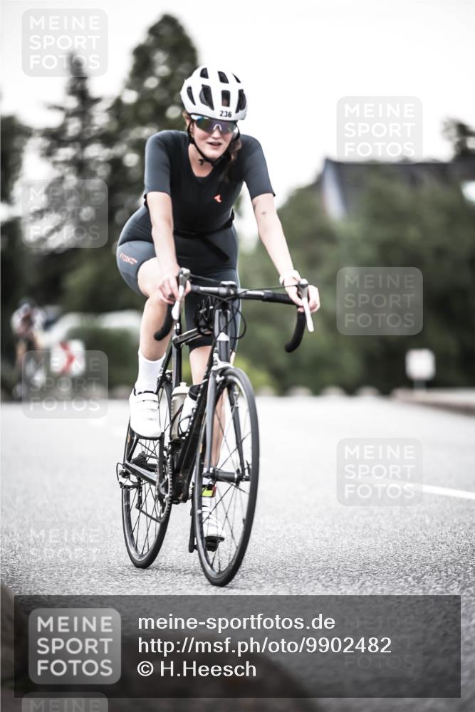 21.06.2026 - 29. Vierlanden-Triathlon H.Heesch http://msf.ph/oto/9902482 21.06.2026 10:13:33 Radfahren 44, 75, 236 meine-sportfotos.de