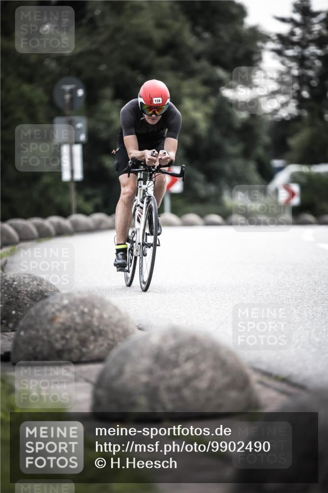 21.06.2026 - 29. Vierlanden-Triathlon H.Heesch http://msf.ph/oto/9902490 21.06.2026 09:55:02 Radfahren 128, 148, 264, 292 meine-sportfotos.de