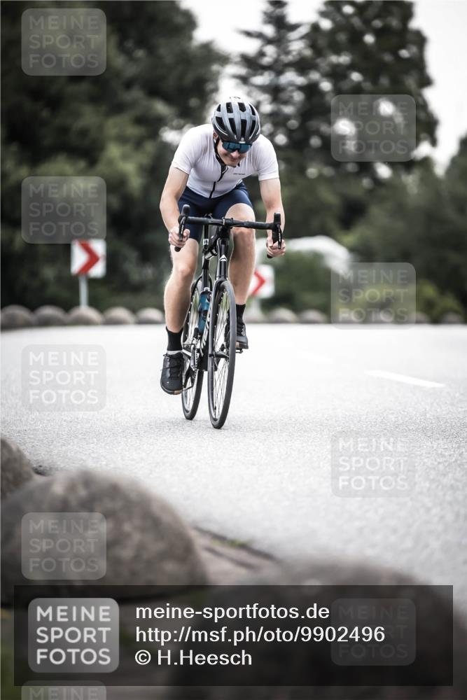 21.06.2026 - 29. Vierlanden-Triathlon H.Heesch http://msf.ph/oto/9902496 21.06.2026 09:55:21 Radfahren 20, 260 meine-sportfotos.de