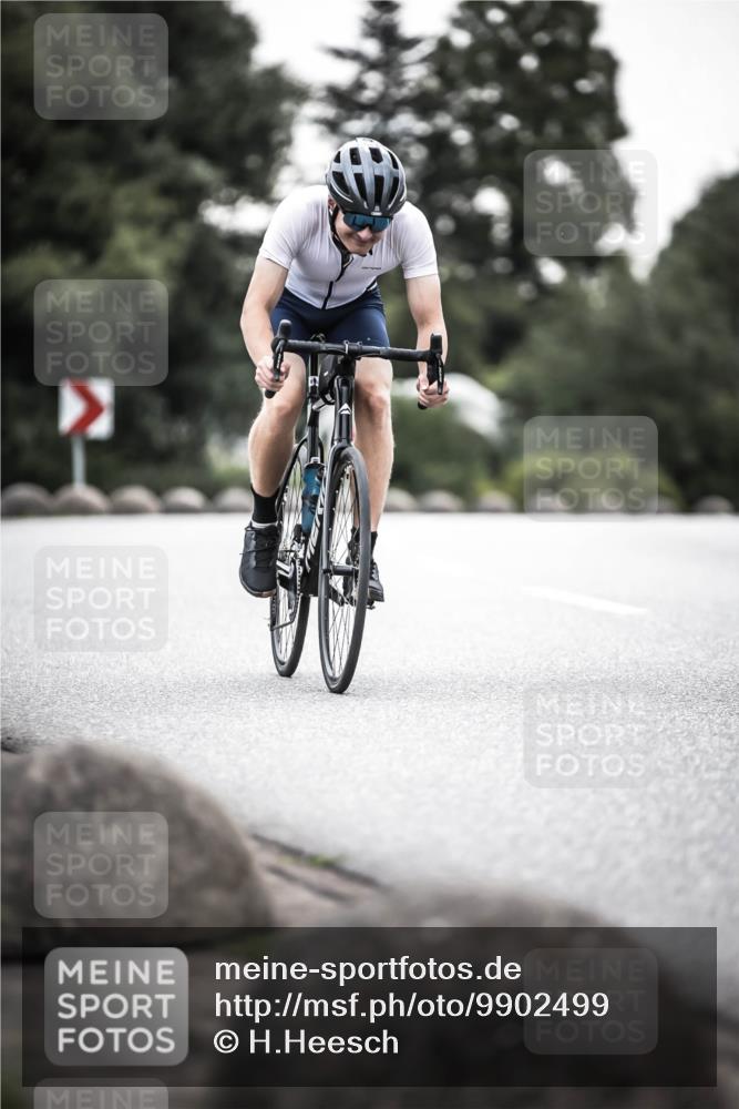21.06.2026 - 29. Vierlanden-Triathlon H.Heesch http://msf.ph/oto/9902499 21.06.2026 09:55:21 Radfahren 20, 260 meine-sportfotos.de
