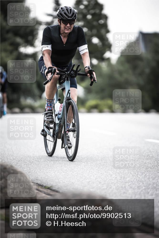 21.06.2026 - 29. Vierlanden-Triathlon H.Heesch http://msf.ph/oto/9902513 21.06.2026 09:55:35 Radfahren 142, 177, 184, 235, 252 meine-sportfotos.de