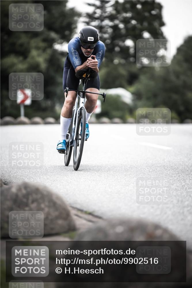 21.06.2026 - 29. Vierlanden-Triathlon H.Heesch http://msf.ph/oto/9902516 21.06.2026 09:55:37 Radfahren 142, 177, 184, 235, 252 meine-sportfotos.de