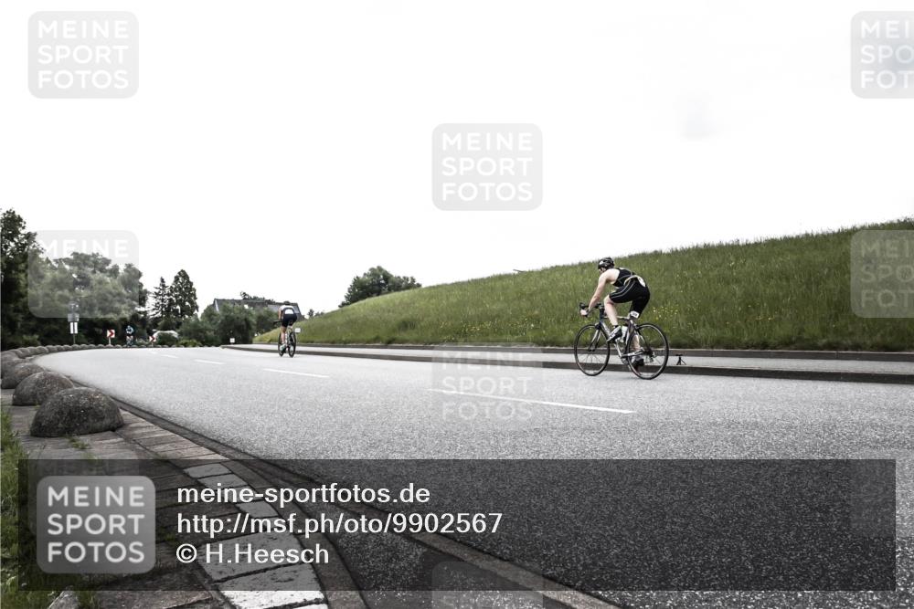 21.06.2026 - 29. Vierlanden-Triathlon H.Heesch http://msf.ph/oto/9902567 21.06.2026 09:48:32 Radfahren 14, 36, 87 meine-sportfotos.de