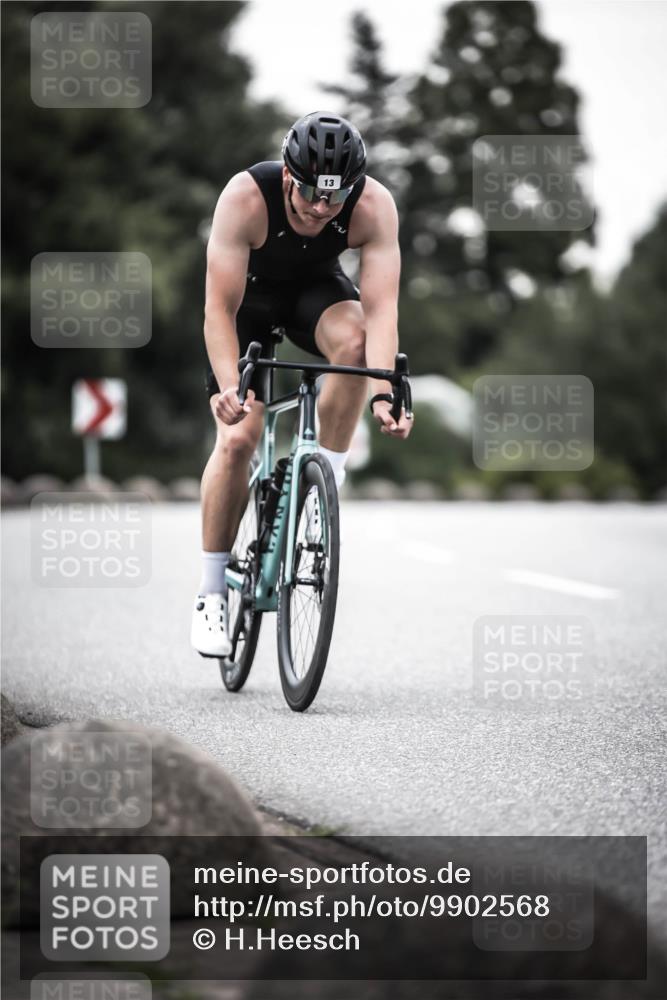 21.06.2026 - 29. Vierlanden-Triathlon H.Heesch http://msf.ph/oto/9902568 21.06.2026 09:56:47 Radfahren 12, 13 meine-sportfotos.de