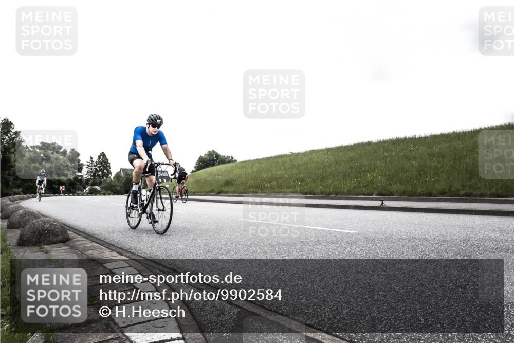 21.06.2026 - 29. Vierlanden-Triathlon H.Heesch http://msf.ph/oto/9902584 21.06.2026 09:49:02 Radfahren 22, 52 meine-sportfotos.de