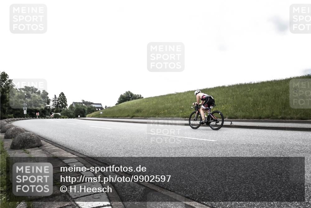 21.06.2026 - 29. Vierlanden-Triathlon H.Heesch http://msf.ph/oto/9902597 21.06.2026 09:49:35 Radfahren 213 meine-sportfotos.de