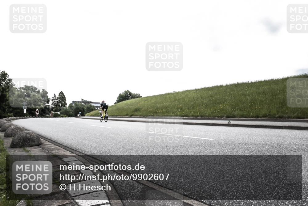 21.06.2026 - 29. Vierlanden-Triathlon H.Heesch http://msf.ph/oto/9902607 21.06.2026 09:49:54 Radfahren 46, 217 meine-sportfotos.de