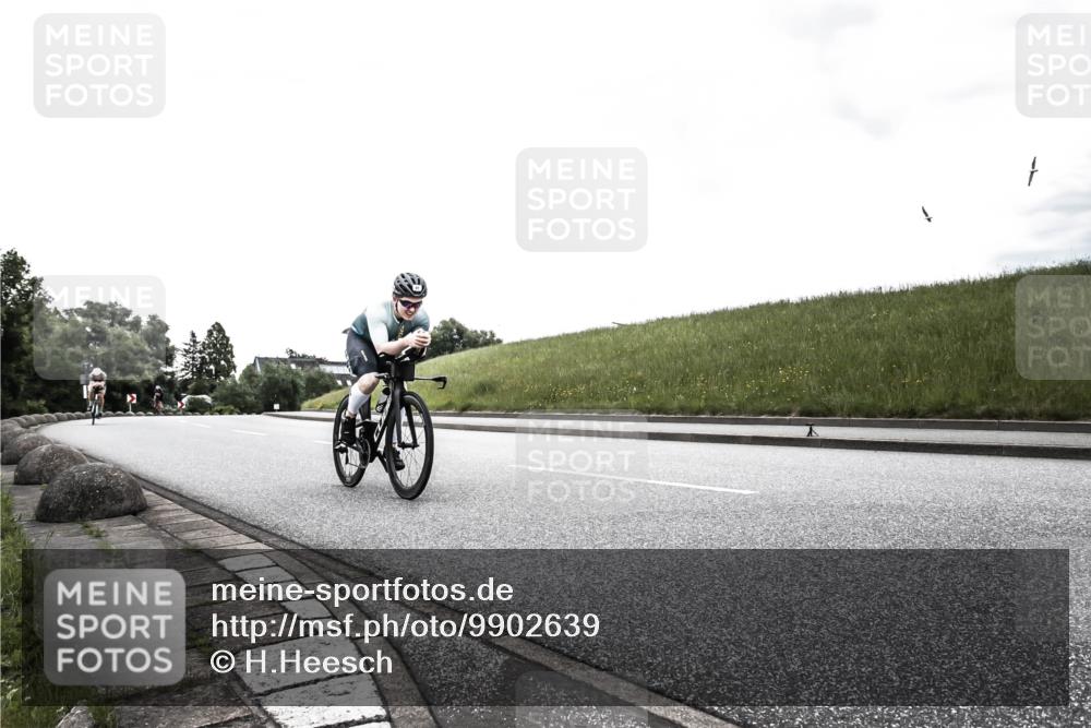 21.06.2026 - 29. Vierlanden-Triathlon H.Heesch http://msf.ph/oto/9902639 21.06.2026 09:51:22 Radfahren 32, 41, 42, 129 meine-sportfotos.de