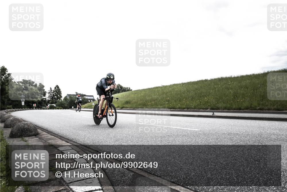 21.06.2026 - 29. Vierlanden-Triathlon H.Heesch http://msf.ph/oto/9902649 21.06.2026 09:51:26 Radfahren 32, 42, 129 meine-sportfotos.de
