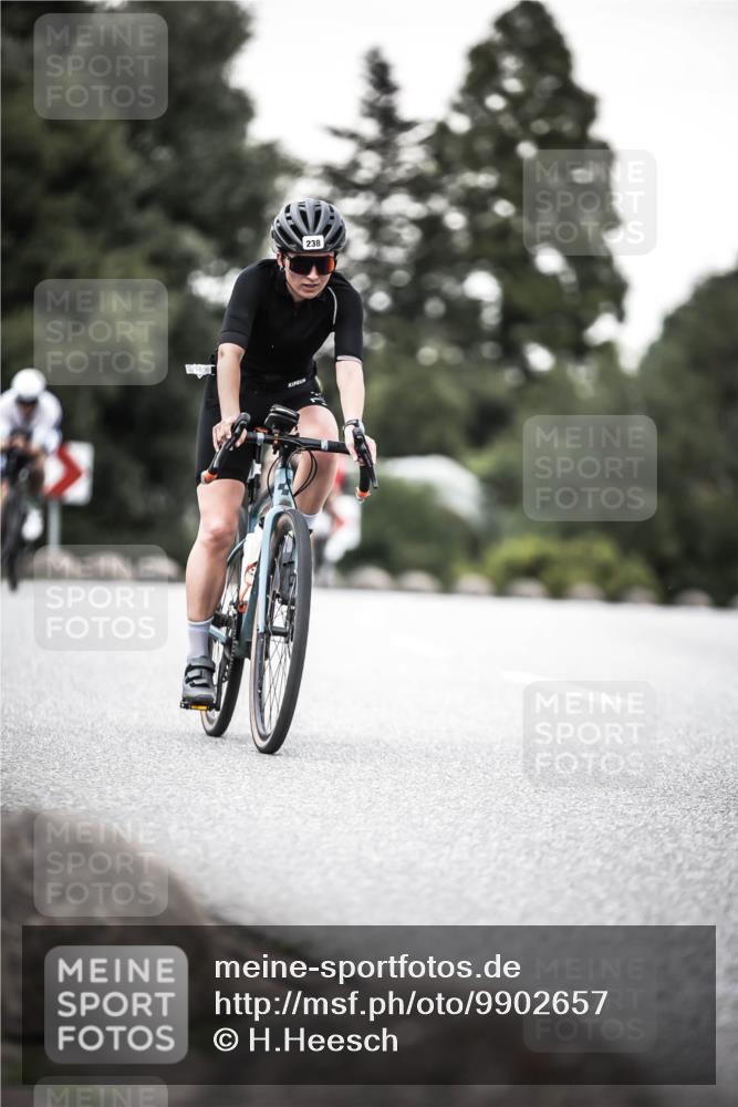 21.06.2026 - 29. Vierlanden-Triathlon H.Heesch http://msf.ph/oto/9902657 21.06.2026 10:14:13 Radfahren 6, 37, 130, 140, 195, 204, 238, 464 meine-sportfotos.de