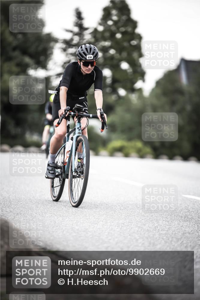 21.06.2026 - 29. Vierlanden-Triathlon H.Heesch http://msf.ph/oto/9902669 21.06.2026 10:14:14 Radfahren 6, 37, 130, 140, 195, 204, 238, 464 meine-sportfotos.de