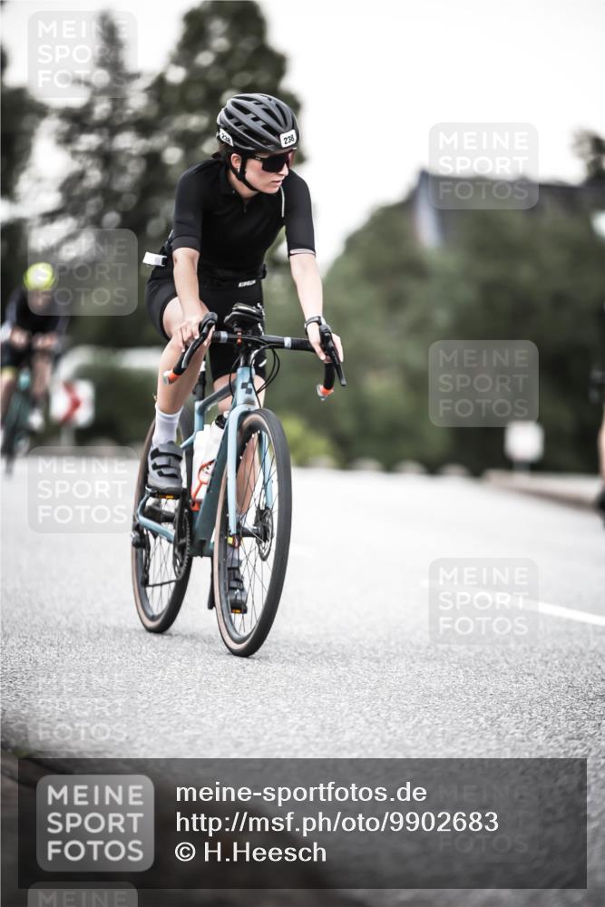 21.06.2026 - 29. Vierlanden-Triathlon H.Heesch http://msf.ph/oto/9902683 21.06.2026 10:14:14 Radfahren 6, 37, 130, 140, 195, 204, 238, 464 meine-sportfotos.de