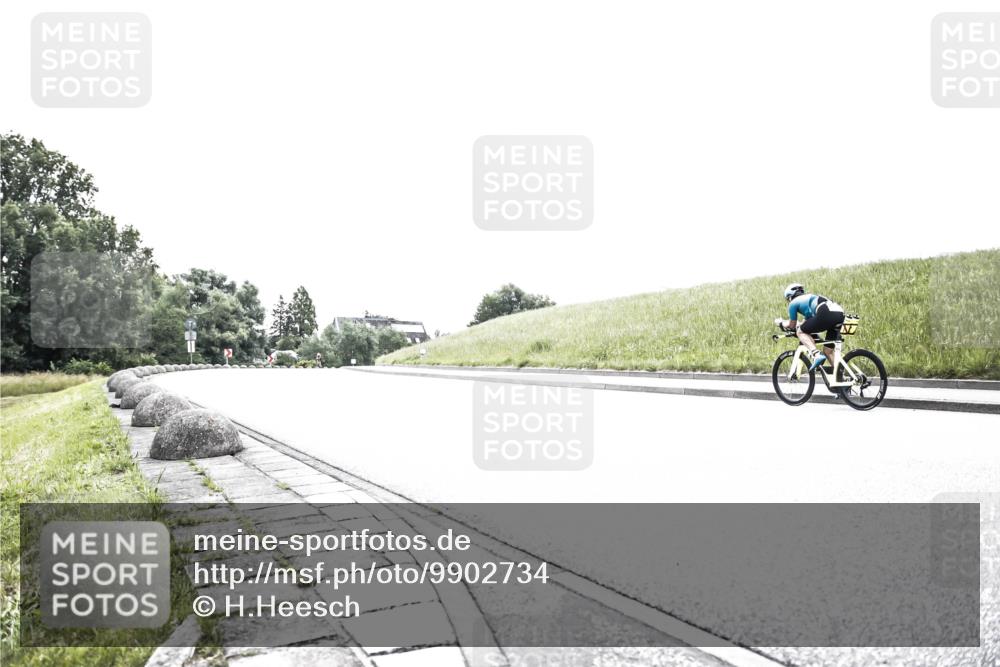 21.06.2026 - 29. Vierlanden-Triathlon H.Heesch http://msf.ph/oto/9902734 21.06.2026 09:53:14 Radfahren 24, 43, 280, 301 meine-sportfotos.de