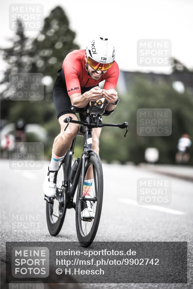 21.06.2026 - 29. Vierlanden-Triathlon H.Heesch http://msf.ph/oto/9902742 21.06.2026 10:14:19 Radfahren 5, 6, 130, 140, 195, 204, 464 meine-sportfotos.de