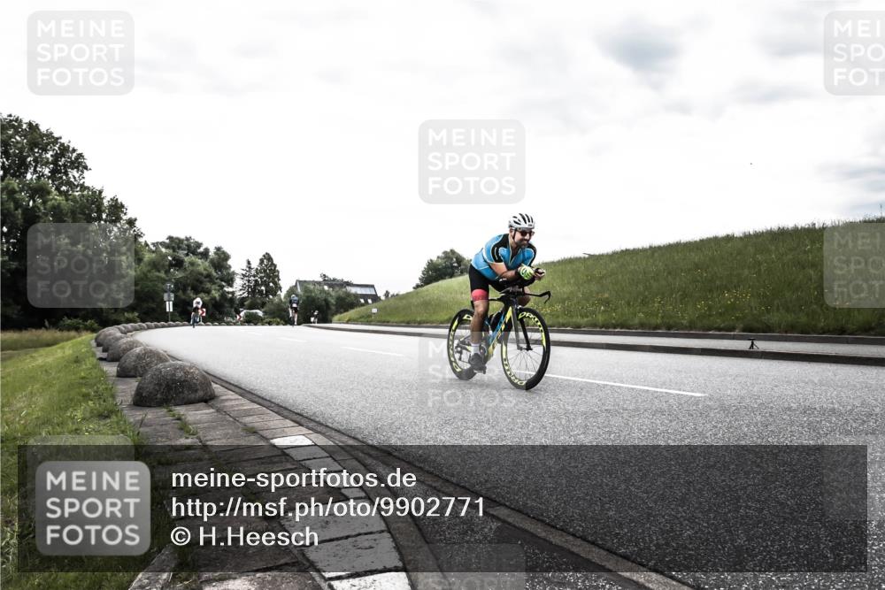 21.06.2026 - 29. Vierlanden-Triathlon H.Heesch http://msf.ph/oto/9902771 21.06.2026 09:53:42 Radfahren 72, 91, 210, 266, 284 meine-sportfotos.de