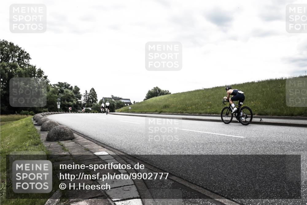 21.06.2026 - 29. Vierlanden-Triathlon H.Heesch http://msf.ph/oto/9902777 21.06.2026 09:53:54 Radfahren 55, 78, 136, 257 meine-sportfotos.de