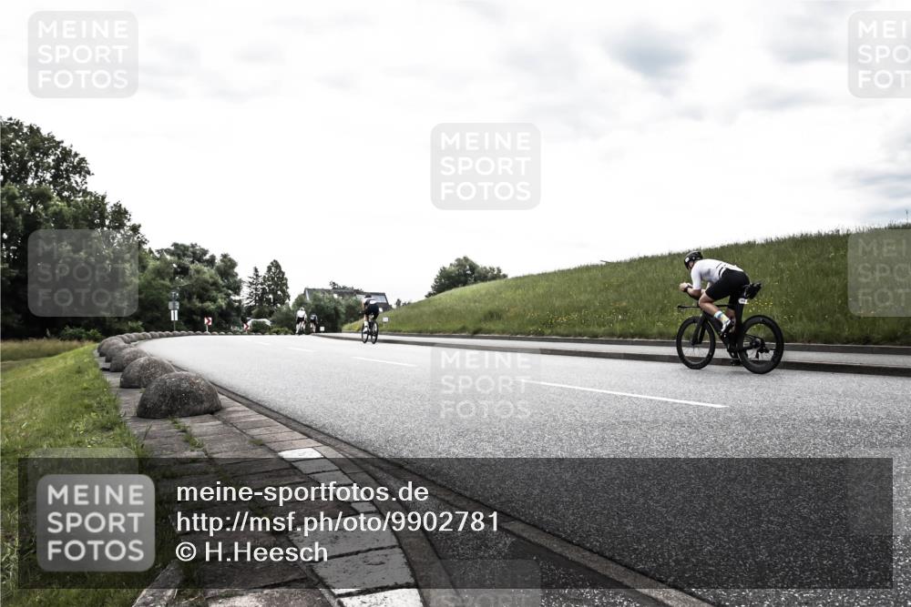 21.06.2026 - 29. Vierlanden-Triathlon H.Heesch http://msf.ph/oto/9902781 21.06.2026 09:53:55 Radfahren 55, 136, 227, 257 meine-sportfotos.de
