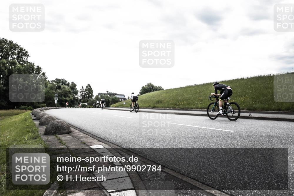 21.06.2026 - 29. Vierlanden-Triathlon H.Heesch http://msf.ph/oto/9902784 21.06.2026 09:53:56 Radfahren 55, 136, 227, 257 meine-sportfotos.de