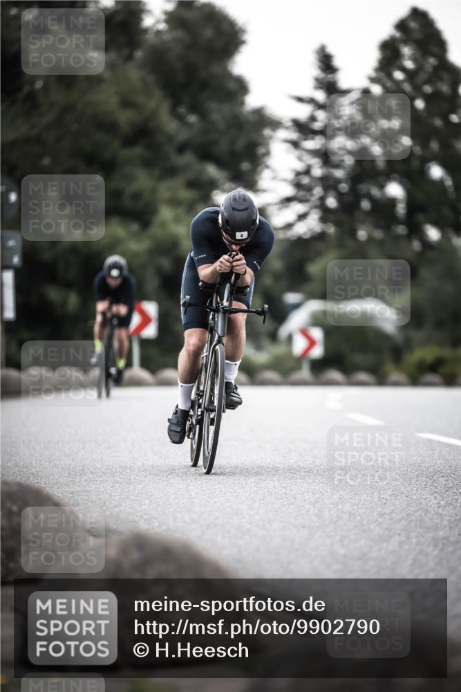 21.06.2026 - 29. Vierlanden-Triathlon H.Heesch http://msf.ph/oto/9902790 21.06.2026 10:02:31 Radfahren 4, 27, 99 meine-sportfotos.de