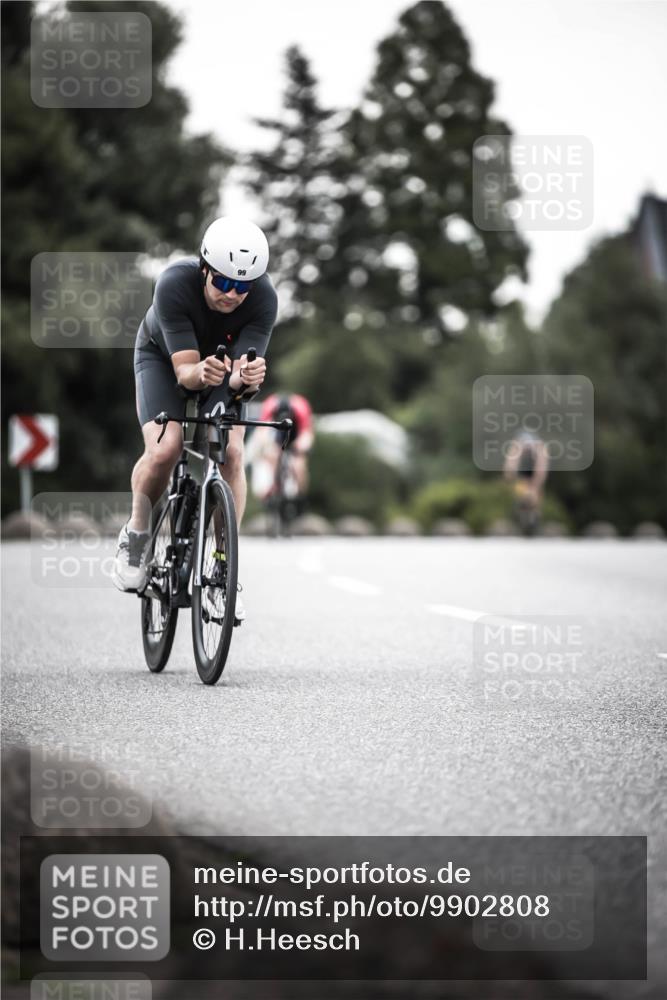 21.06.2026 - 29. Vierlanden-Triathlon H.Heesch http://msf.ph/oto/9902808 21.06.2026 10:02:38 Radfahren 56, 99, 198, 245, 367 meine-sportfotos.de