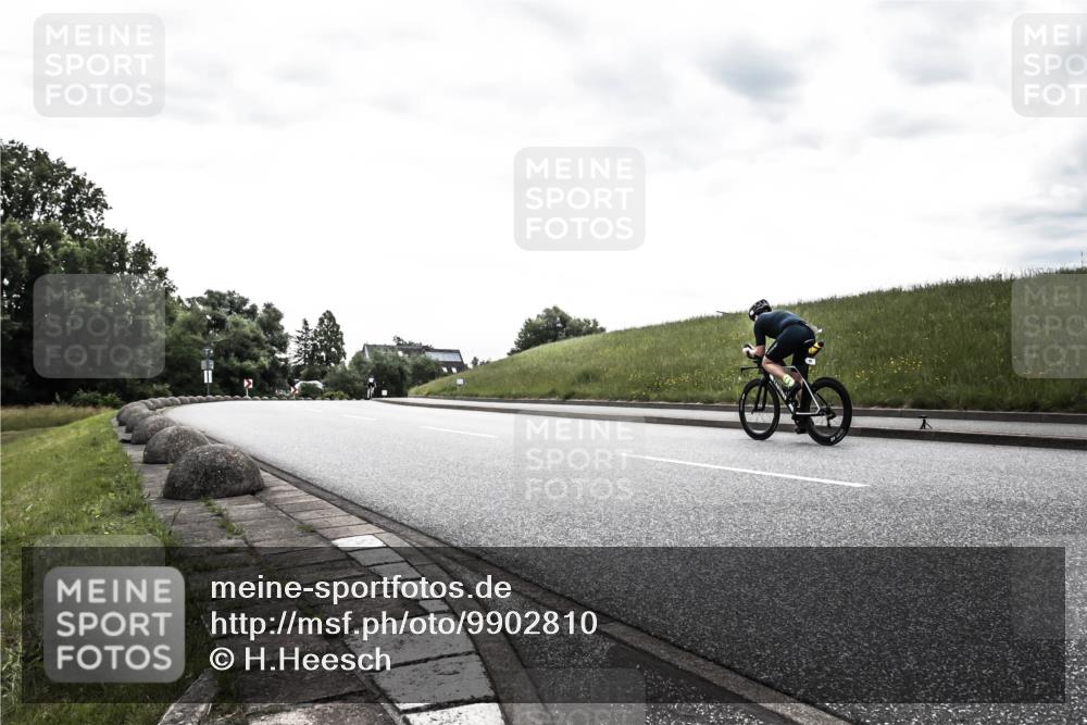 21.06.2026 - 29. Vierlanden-Triathlon H.Heesch http://msf.ph/oto/9902810 21.06.2026 09:54:20 Radfahren 21, 164, 294 meine-sportfotos.de