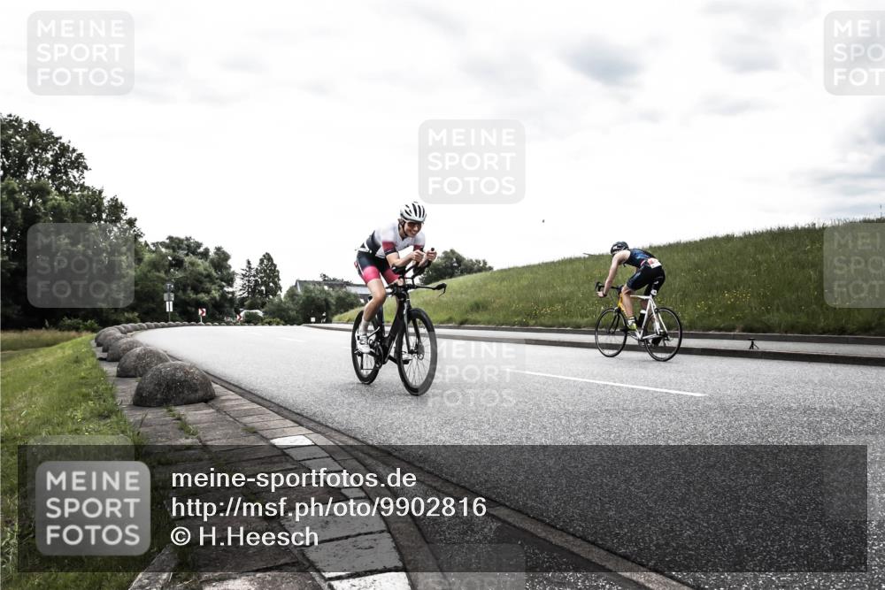 21.06.2026 - 29. Vierlanden-Triathlon H.Heesch http://msf.ph/oto/9902816 21.06.2026 09:54:34 Radfahren 4, 99, 141, 226 meine-sportfotos.de