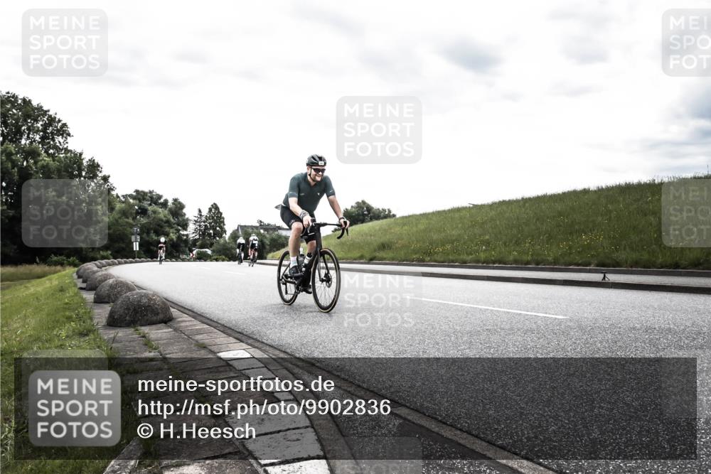 21.06.2026 - 29. Vierlanden-Triathlon H.Heesch http://msf.ph/oto/9902836 21.06.2026 09:54:58 Radfahren 148, 292, 293 meine-sportfotos.de