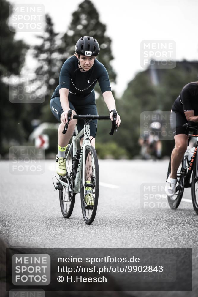 21.06.2026 - 29. Vierlanden-Triathlon H.Heesch http://msf.ph/oto/9902843 21.06.2026 10:02:53 Radfahren 139, 224, 232, 294 meine-sportfotos.de