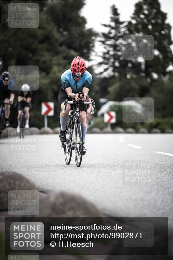 21.06.2026 - 29. Vierlanden-Triathlon H.Heesch http://msf.ph/oto/9902871 21.06.2026 10:04:18 Radfahren 75, 90, 260, 324, 350, 379 meine-sportfotos.de