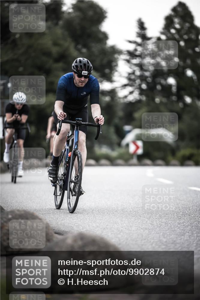 21.06.2026 - 29. Vierlanden-Triathlon H.Heesch http://msf.ph/oto/9902874 21.06.2026 10:04:20 Radfahren 75, 90, 260, 324, 350, 379 meine-sportfotos.de