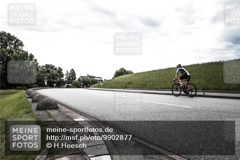 21.06.2026 - 29. Vierlanden-Triathlon H.Heesch http://msf.ph/oto/9902877 21.06.2026 09:55:48 Radfahren 35, 154 meine-sportfotos.de