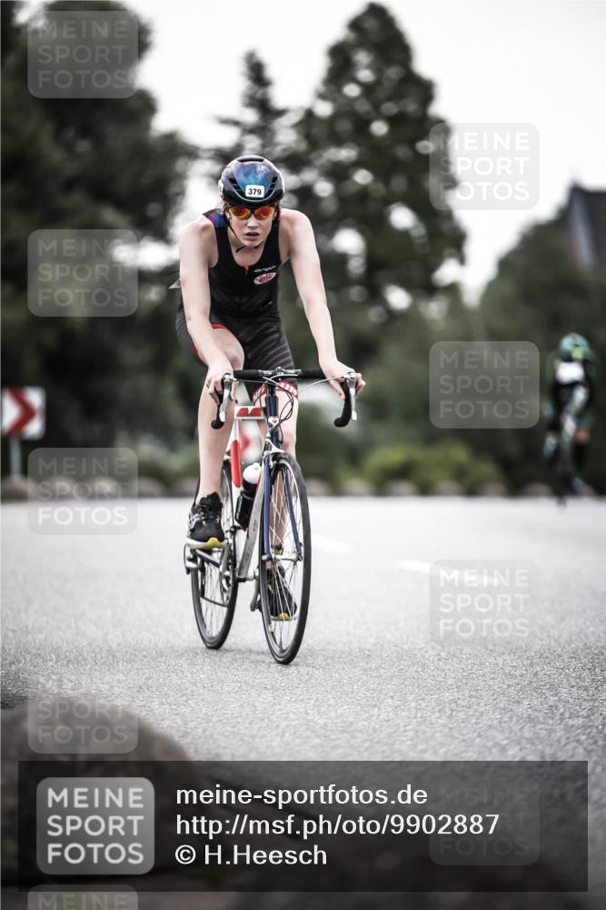 21.06.2026 - 29. Vierlanden-Triathlon H.Heesch http://msf.ph/oto/9902887 21.06.2026 10:04:24 Radfahren 44, 75, 350, 379 meine-sportfotos.de