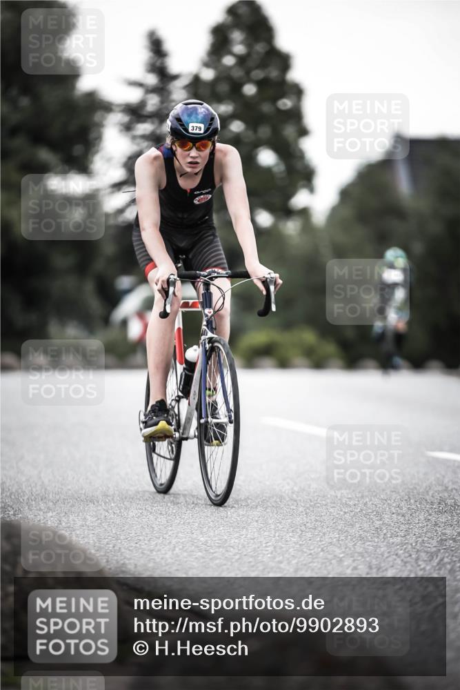 21.06.2026 - 29. Vierlanden-Triathlon H.Heesch http://msf.ph/oto/9902893 21.06.2026 10:04:24 Radfahren 44, 75, 350, 379 meine-sportfotos.de