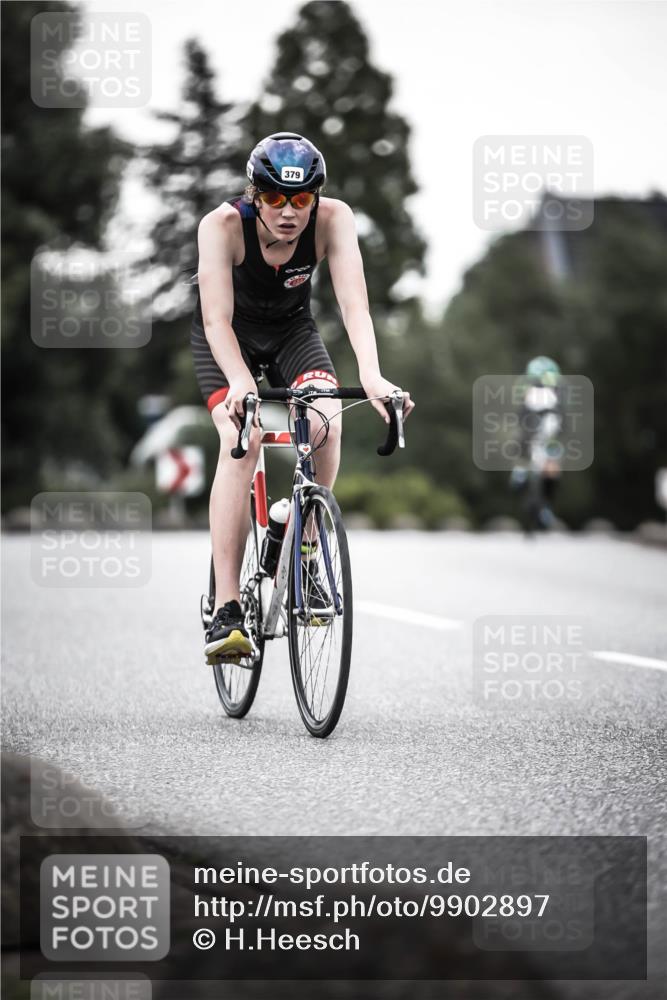 21.06.2026 - 29. Vierlanden-Triathlon H.Heesch http://msf.ph/oto/9902897 21.06.2026 10:04:24 Radfahren 44, 75, 350, 379 meine-sportfotos.de