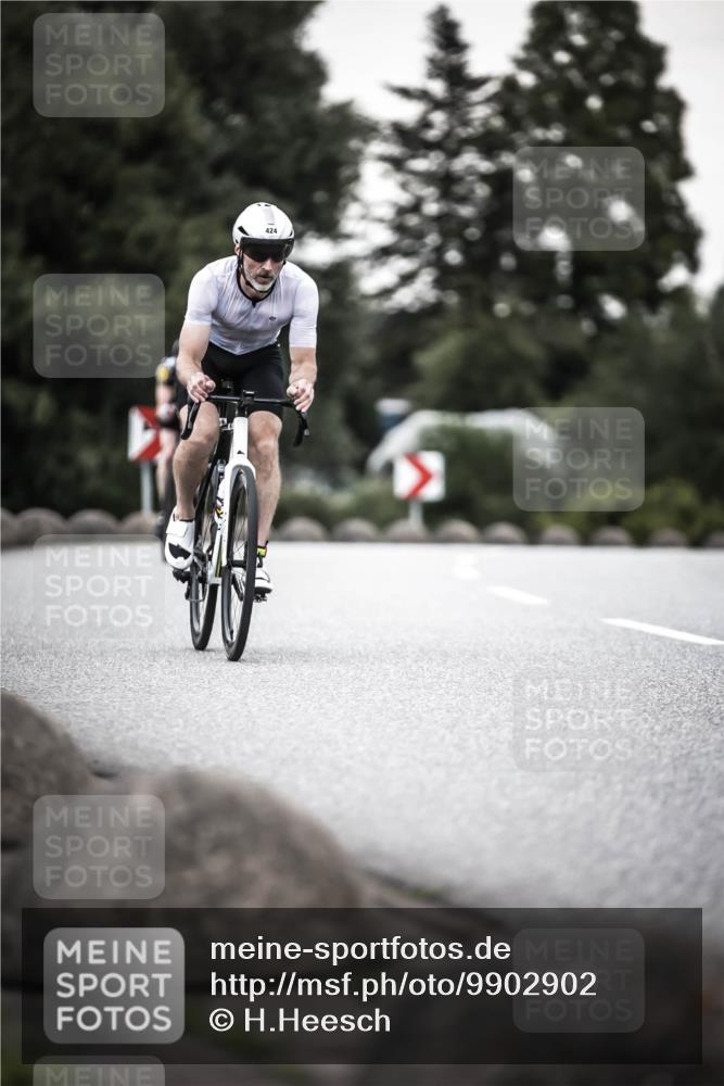 21.06.2026 - 29. Vierlanden-Triathlon H.Heesch http://msf.ph/oto/9902902 21.06.2026 10:15:07 Radfahren 23, 129, 156, 424 meine-sportfotos.de
